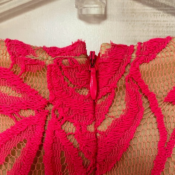Bobeau Pink Tan Lace Covered Short Sleeve Dress Sz S - Picture 5 of 5